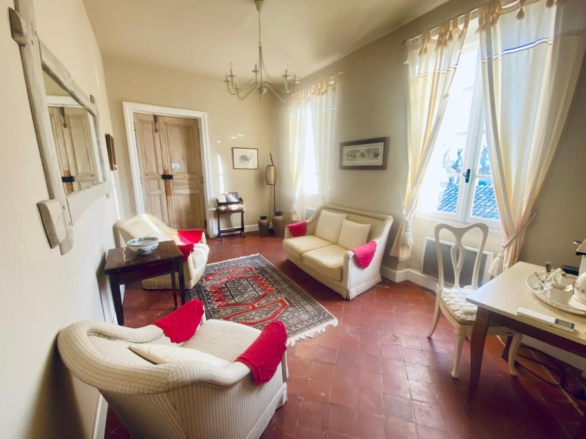 Les Carmes And Spa Le Thor Dış mekan fotoğraf