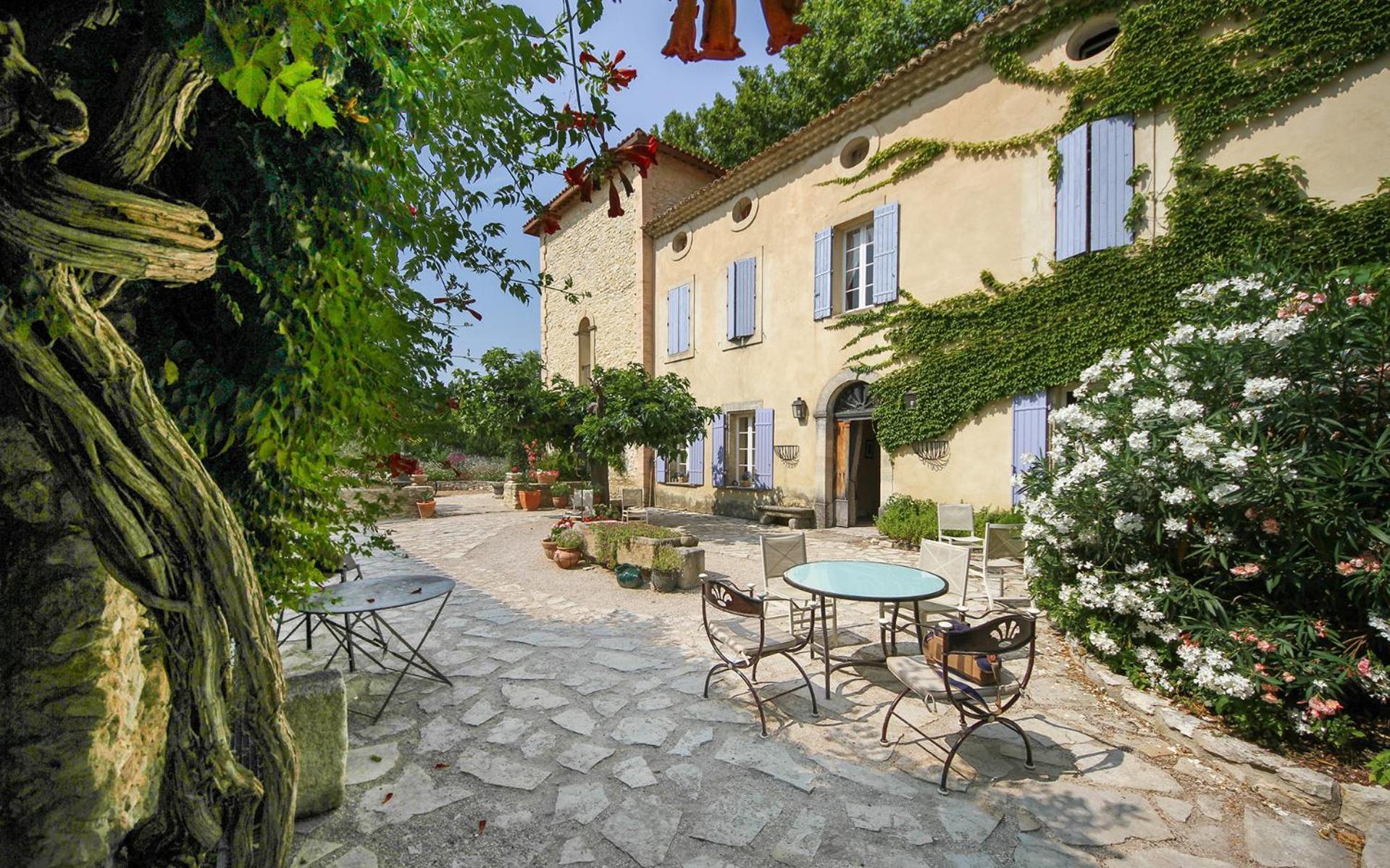 Les Carmes And Spa Le Thor Dış mekan fotoğraf