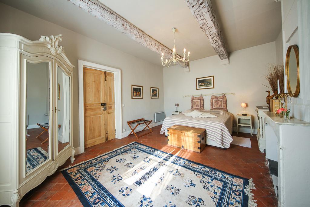 Les Carmes And Spa Le Thor Dış mekan fotoğraf