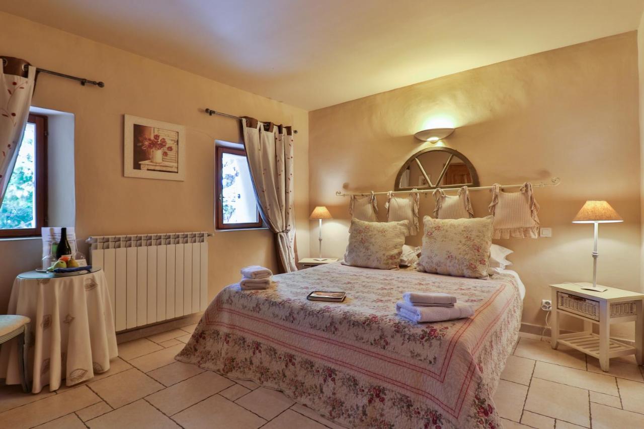 Les Carmes And Spa Le Thor Dış mekan fotoğraf